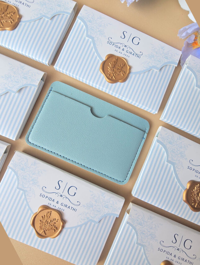 CardHolder